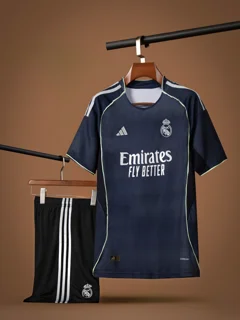 کیت دوم رئال مادرید ۲۵-۲۶ (هواداری)